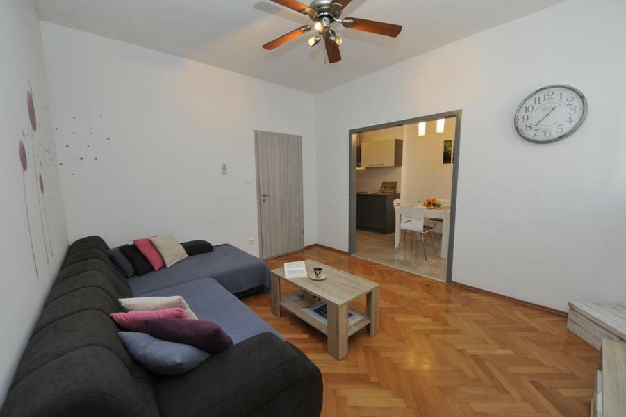 Apartman Mirakul Сплит Екстериор снимка