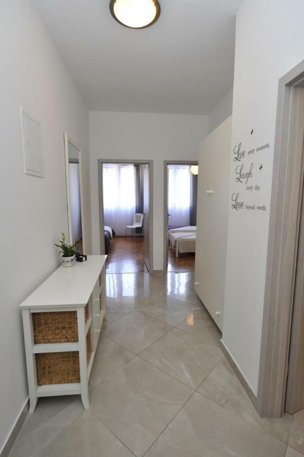Apartman Mirakul Сплит Екстериор снимка